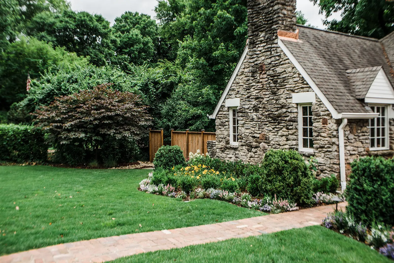 Green Hills Landscaped Garden Green Hills Landscaped Garden