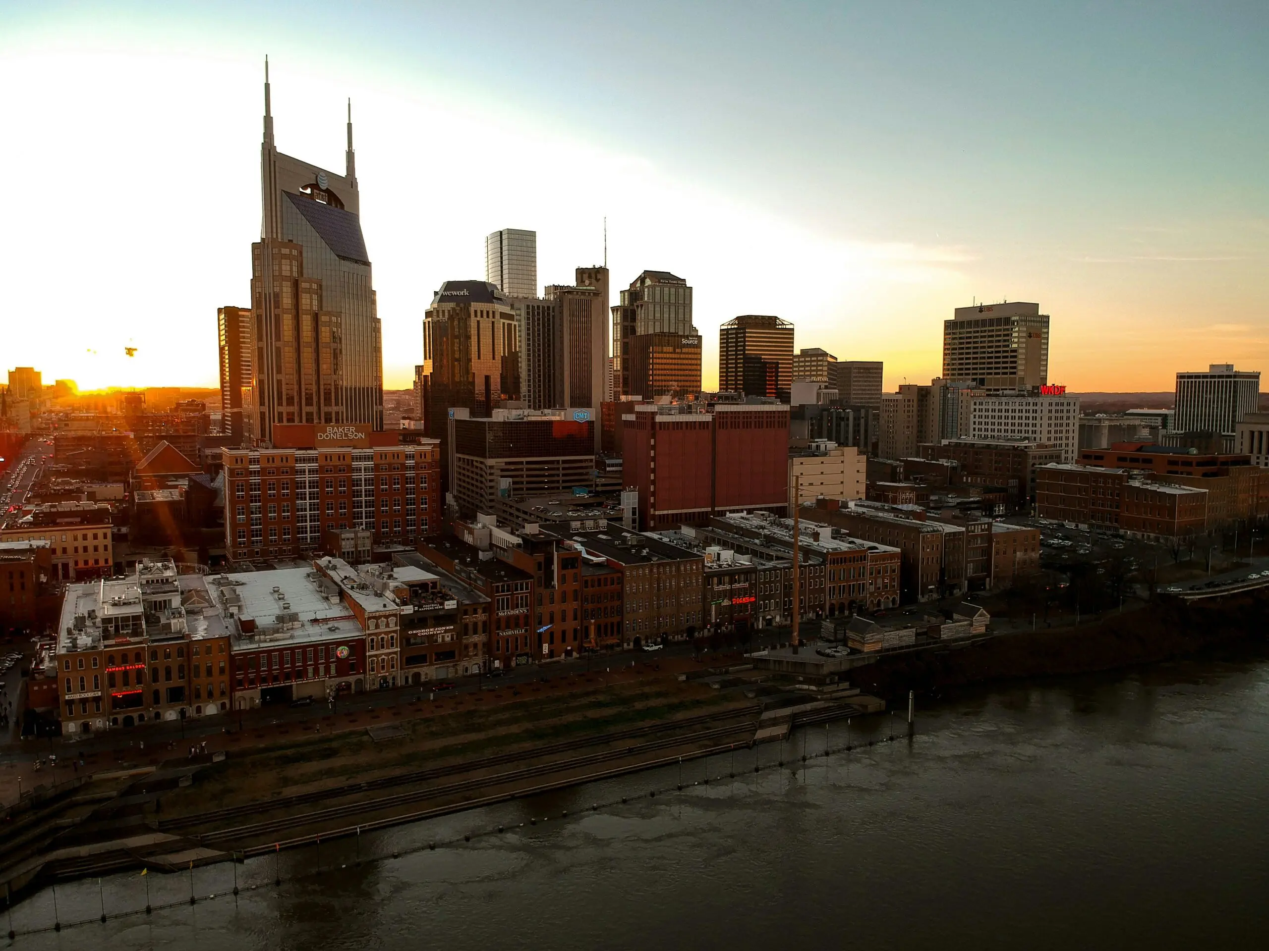 austin-wills–qKP-eGqTw0-unsplash